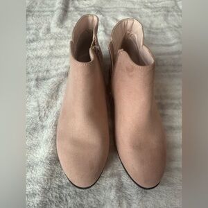 Cat & Jack Tan Kids Boots‎